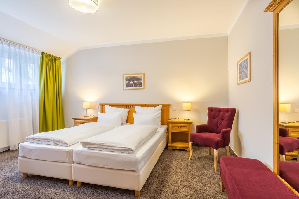 Hotel Annaberg Bad Dürkheim Esterno foto